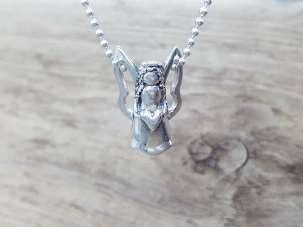 Ängel - på kulkedja - handgjort silversmycke från Brokig silversmycken