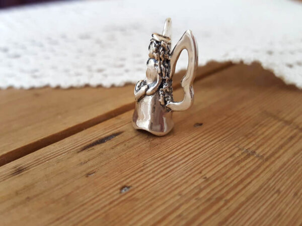 Ängel - från vänster- handgjort silversmycke från Brokig silversmycken
